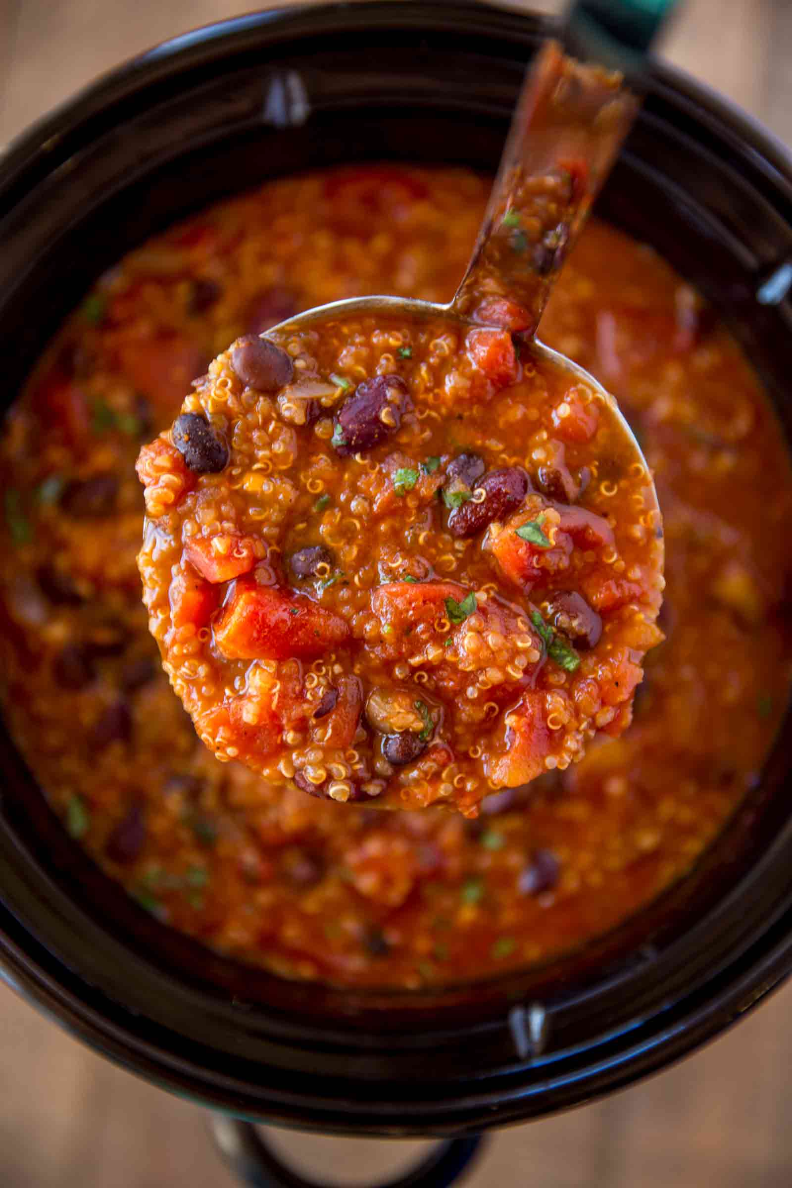 Unlock Flavor: Slow Cooker Vegetarian Quinoa Chili Secrets